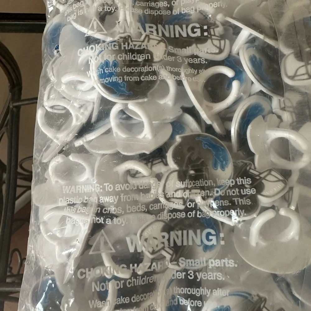 Detroit Lions Favor Cupcake Plastic Ring Helmet Topper Souvenir Party 144